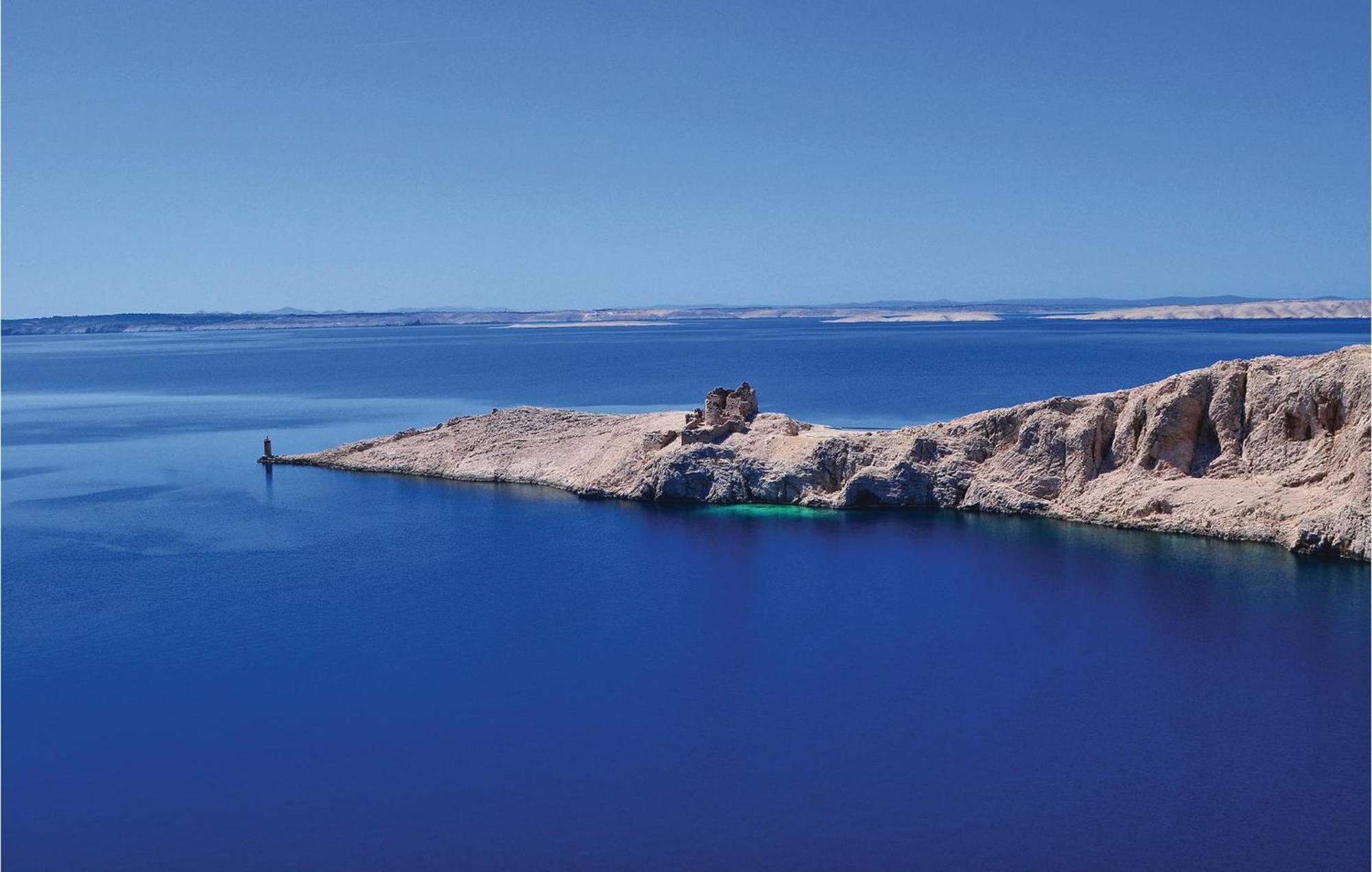 2 Bedroom Beautiful Apartment In Pag باغ المظهر الخارجي الصورة